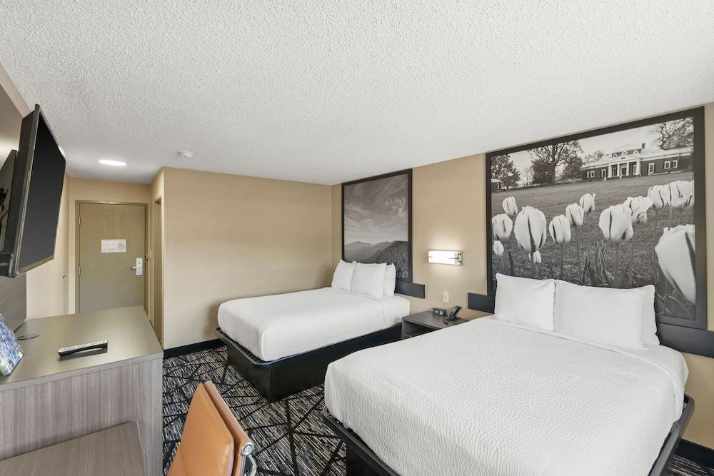 Super 8 By Wyndham Charlottesville Bagian luar foto