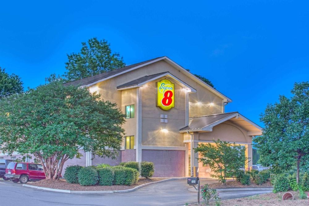 Super 8 By Wyndham Charlottesville Bagian luar foto